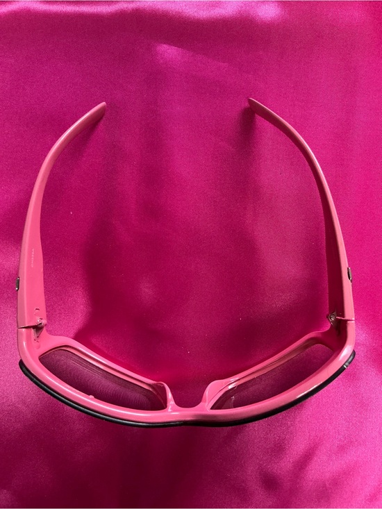 Chanel Pink Gradient Oversized Women\'s Sunglasses main image 5